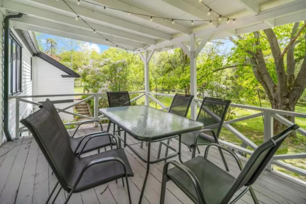 Cayuga Bungalow On Lake—Sleeps 13—Outdoor Firepit Lansing Dış mekan fotoğraf